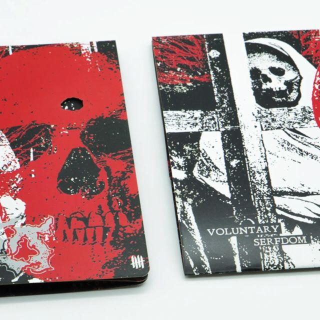 KNIVES OUT Records x PYRECULT

@Pyrecult "Voluntary Serfdom"

2 editions : ALTAR and THRONE
Limited die-cut Digipack clear CD w/ die-cut booklets
Etched Cassette Tape double Edition w/ die-cut sleeves
12"vinyl w/ die-cut jacket

Get PYRECULT stuff at
http://pyrecult.knivesoutstore.com
http://pyrecult.knivesoutrecords.com

#pyrecult #pyrecultparis #pyrecultband #knivesoutrecords #knivesoutz #knvz #knivesout #paris #hardcore #metalhardcore #phc #blackenedhardcore #voluntaryserfdom #hxc #parishardcore #chains